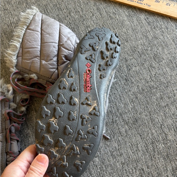 Columbia minx mid II omni winter snow boots womens 7 - Picture 3 of 4